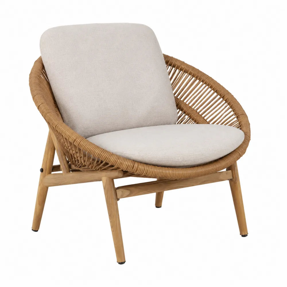 Poltrona da esterno in rattan e legno con cuscini beige
